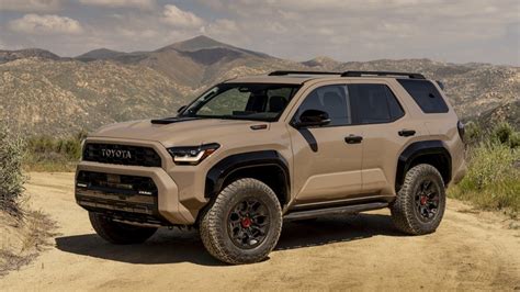 2025 6th Generation Toyota 4Runner Spy Photos。